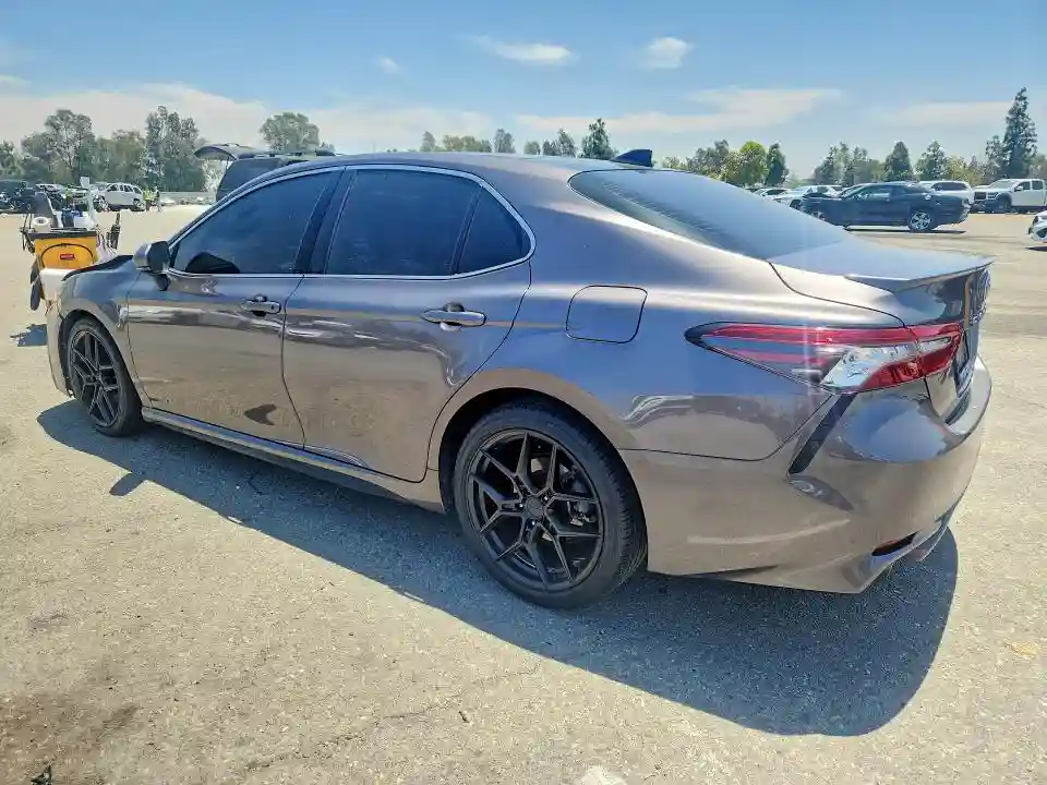 4T1K61AK2NU020548 2022 TOYOTA CAMRY-1