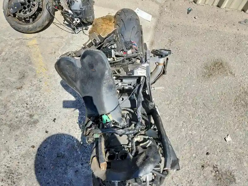 JYARN23E1AA007588 2010 YAMAHA YZF1000-4