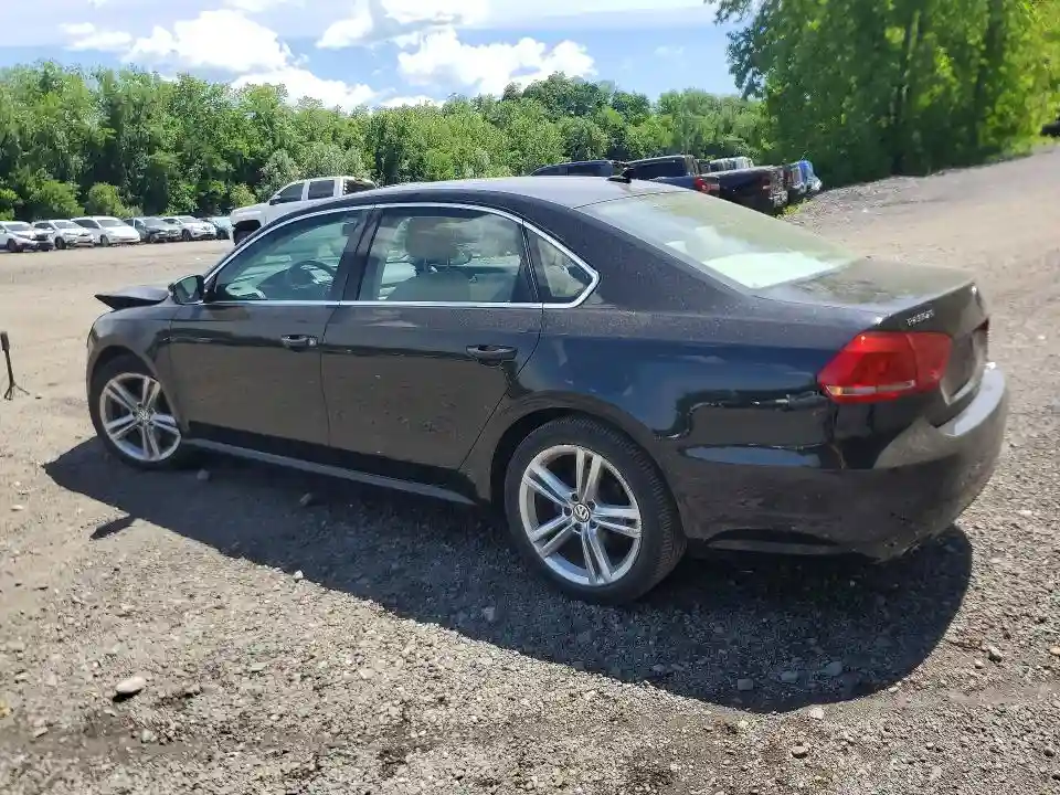 1VWBM7A38EC033622 2014 VOLKSWAGEN PASSAT-1