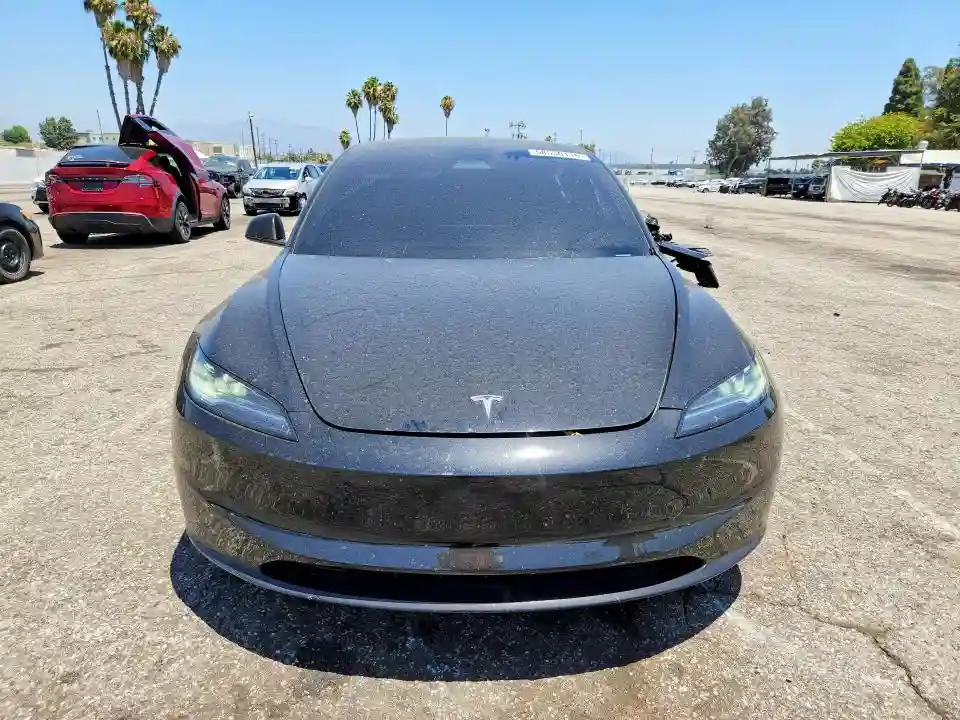 5YJ3E1EA1SF011065 2025 TESLA MODEL 3-4