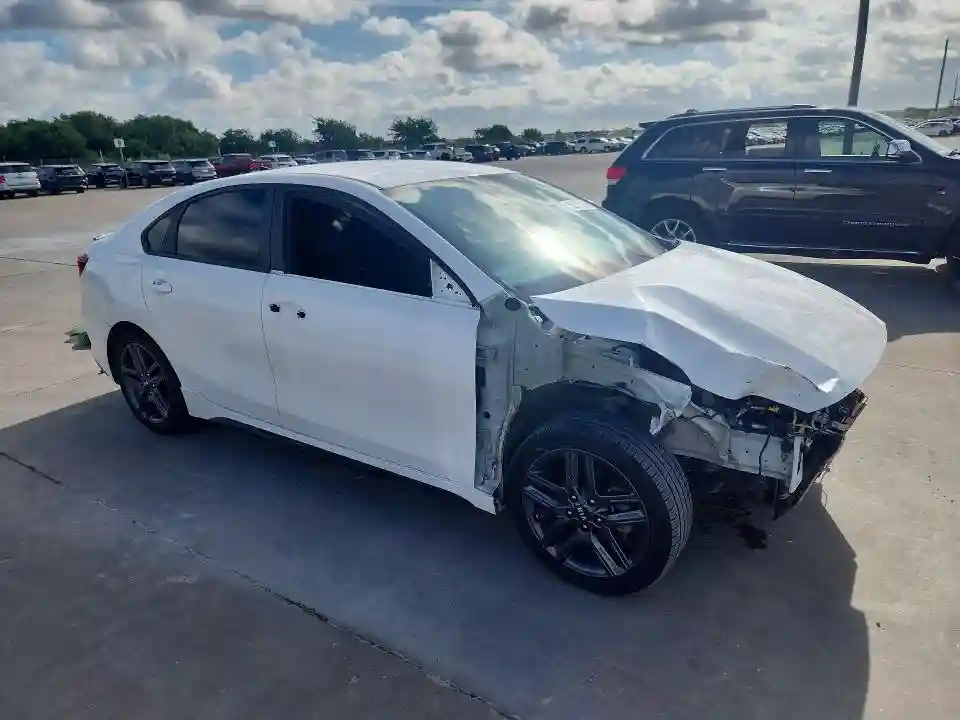 3KPF34AD4ME306965 2021 KIA FORTE-3