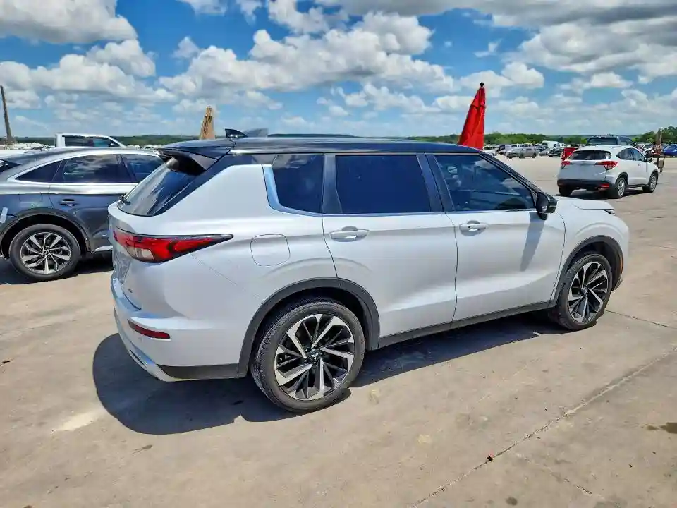 JA4J3UA83NZ009702 2022 MITSUBISHI OUTLANDER-2