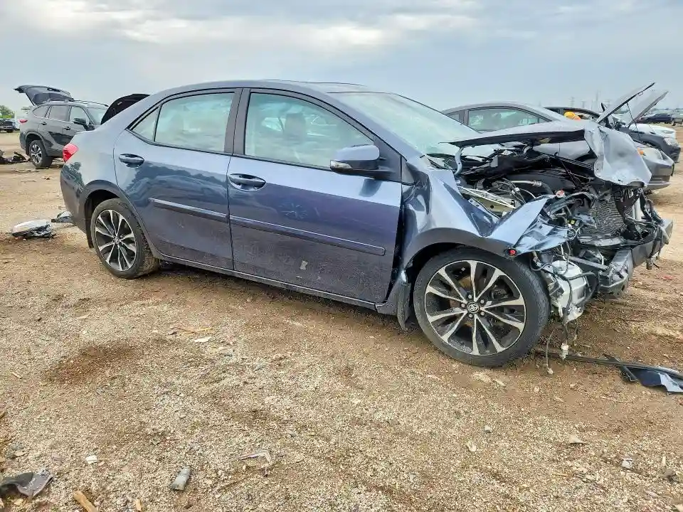 2T1BURHE9JC007103 2018 TOYOTA COROLLA-3