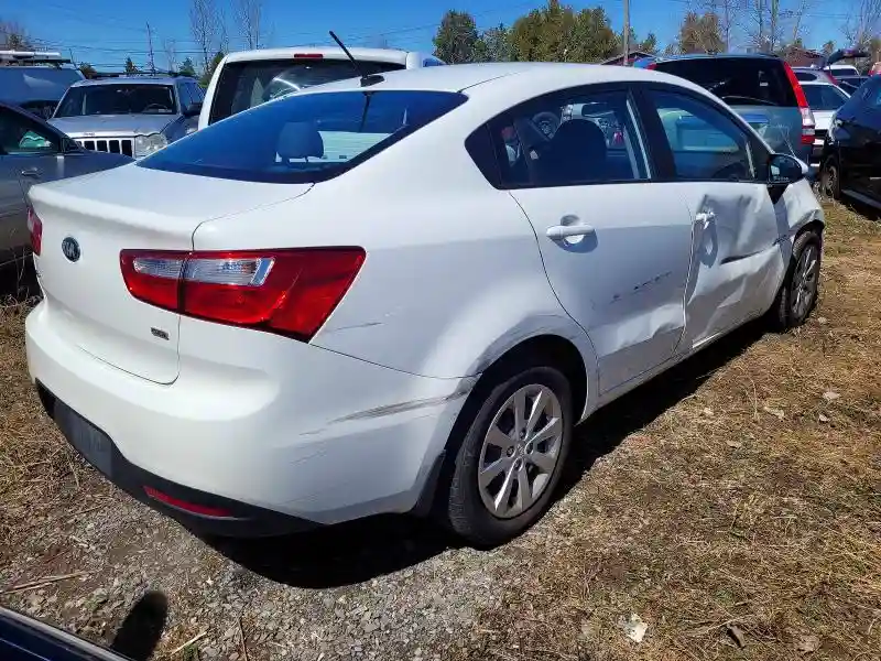 KNADM4A36E6330426 2014 KIA RIO-3