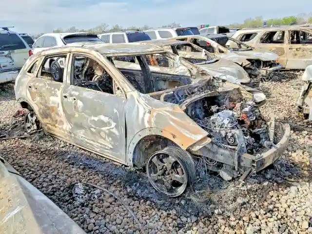 KNDCM3LD8K5289068 2019 KIA-3