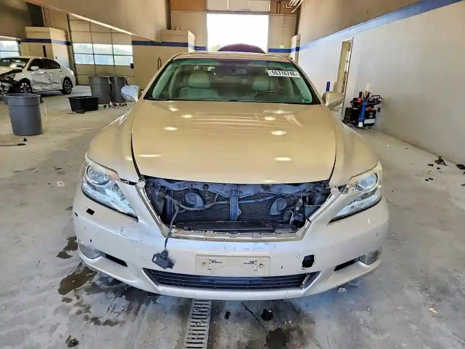 JTHCL5EF0B5008991 2011 LEXUS LS460-4