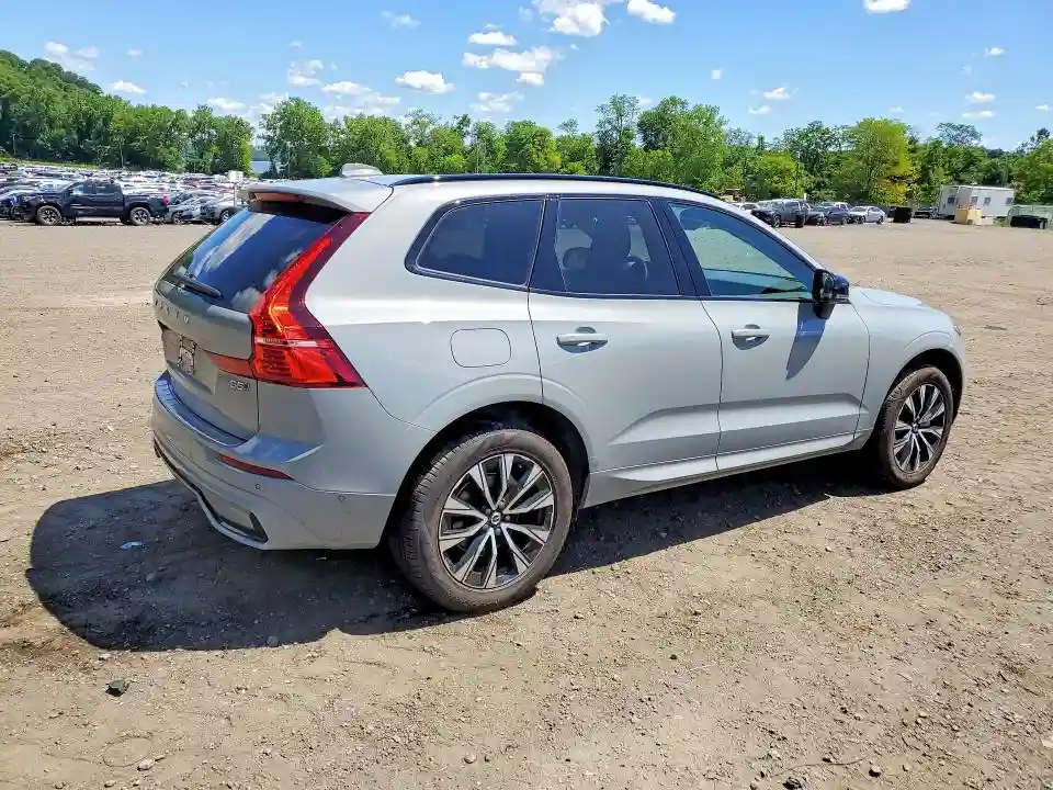YV4M12RC0S1172255 2025 VOLVO XC60-2
