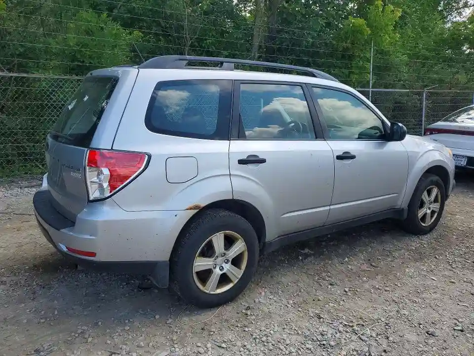 JF2SHABC9DH440001 2013 SUBARU FORESTER-2