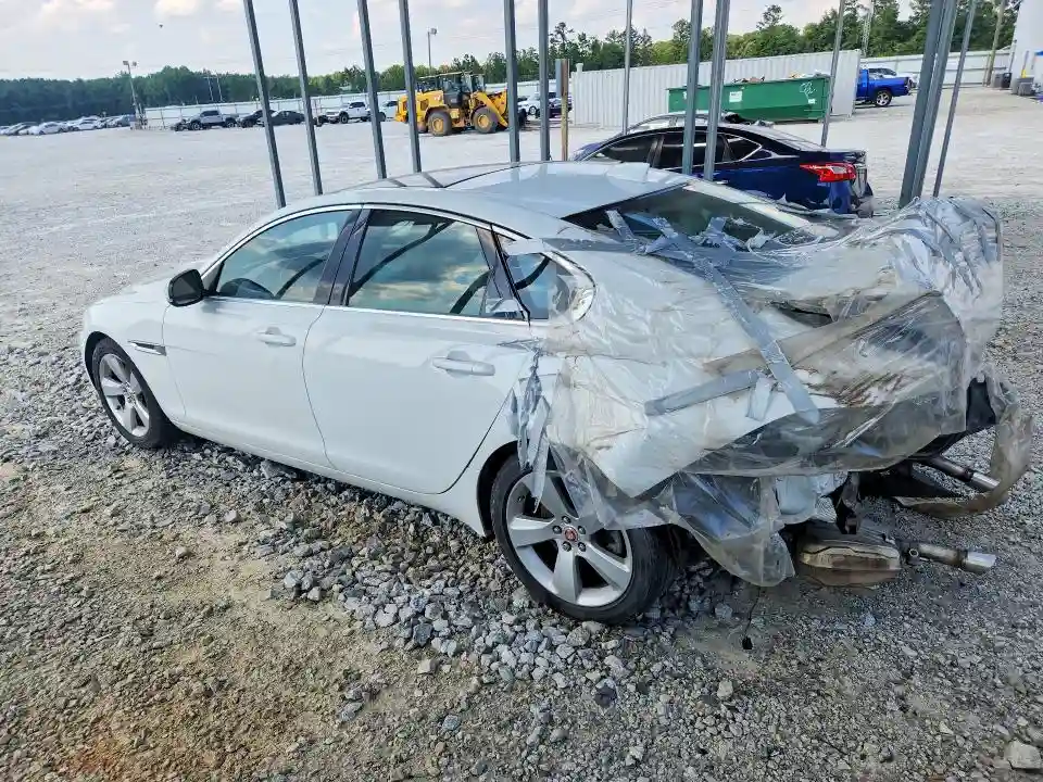 SAJBS4FX7JCY54340 2018 JAGUAR XF-1