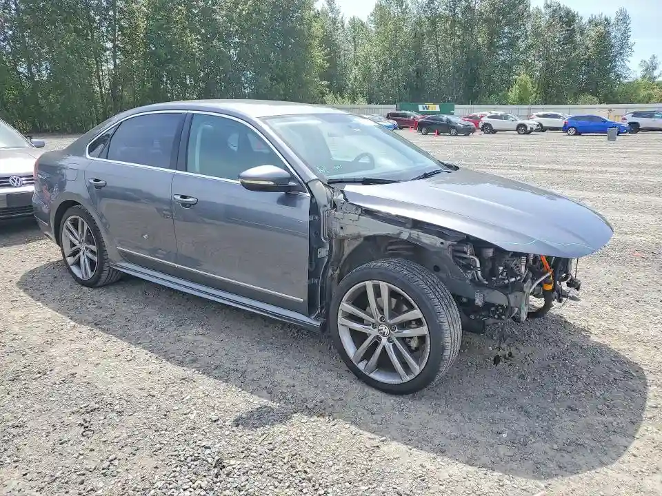 1VWDT7A30HC055243 2017 VOLKSWAGEN PASSAT-3