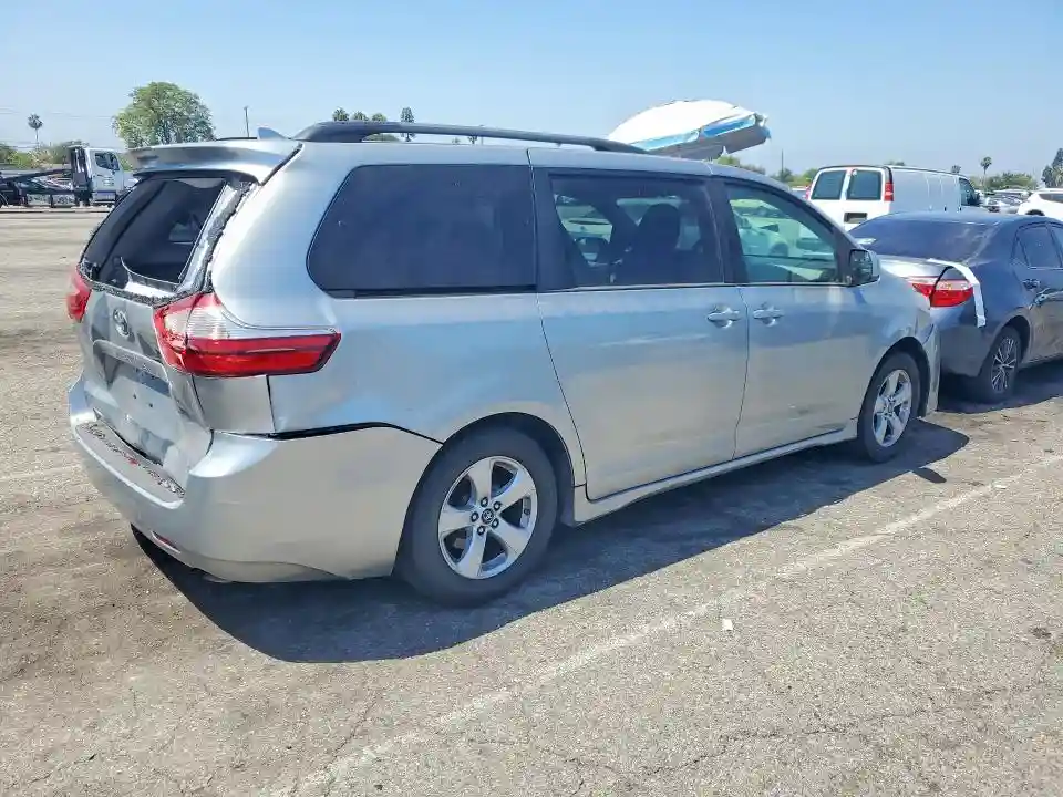 5TDKZ3DC5KS993841 2019 TOYOTA SIENNA-2