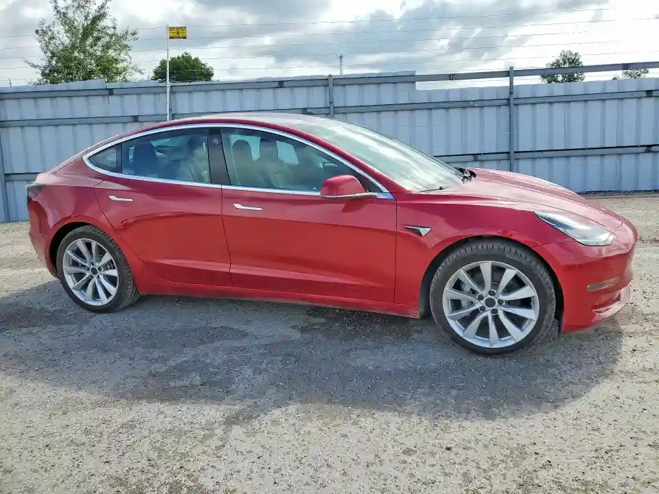 5YJ3E1EB1JF126997 2018 TESLA MODEL 3-3