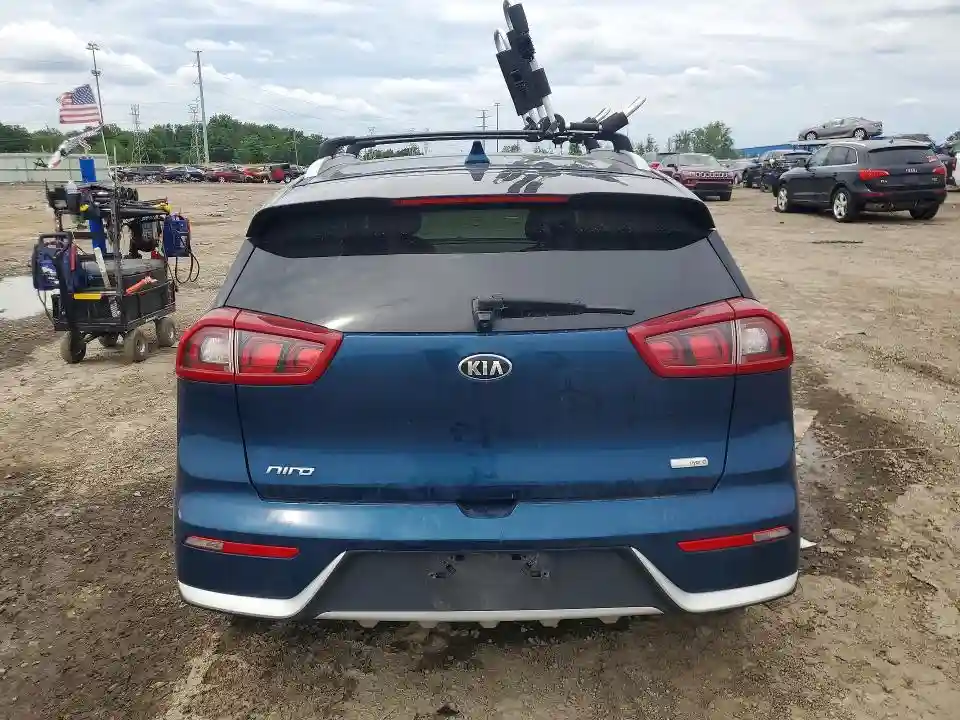 KNDCB3LC5J5124025 2018 KIA NIRO-5