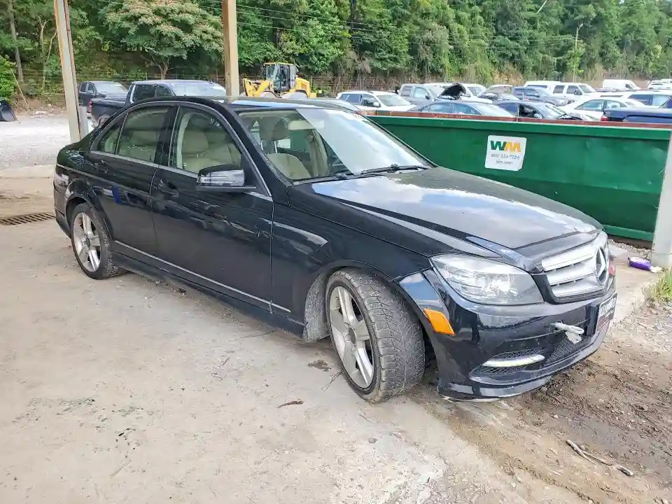 WDDGF8BB1BR187411 2011 MERCEDES-BENZ C 300 4MAT-3