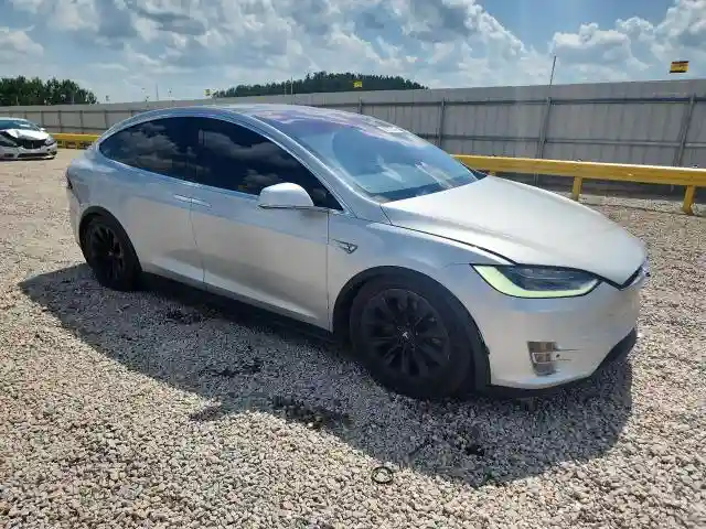 5YJXCAE25GF006121 2016 TESLA MODEL X-3