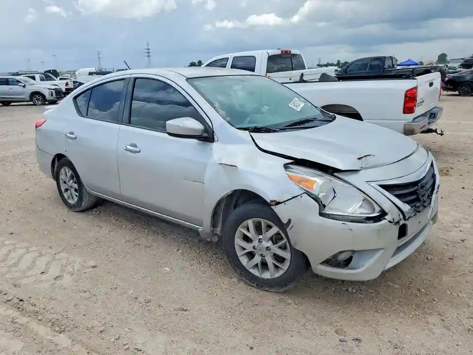 3N1CN7APXKL823854 2019 NISSAN VERSA-3