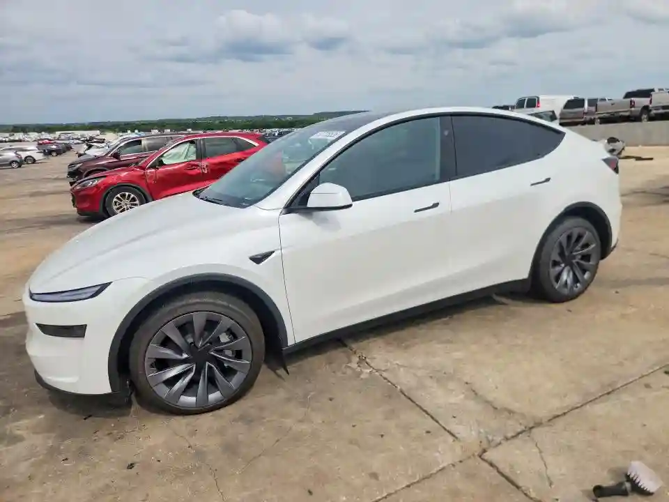 7SAYGDEE2TF636504 2026 TESLA MODEL Y-0