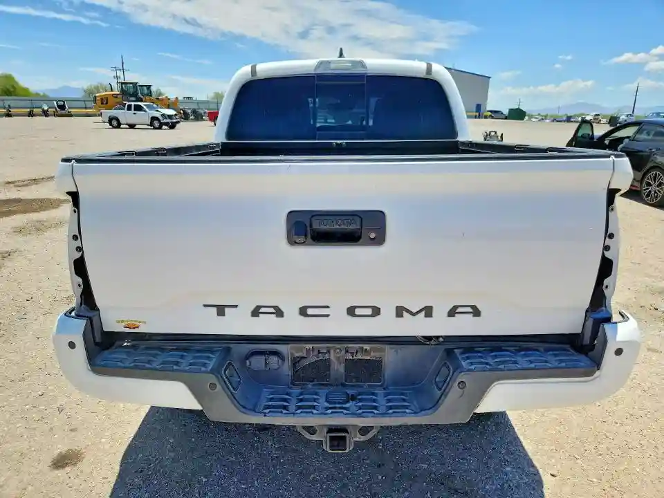 3TMCZ5AN8JM179154 2018 TOYOTA TACOMA-5