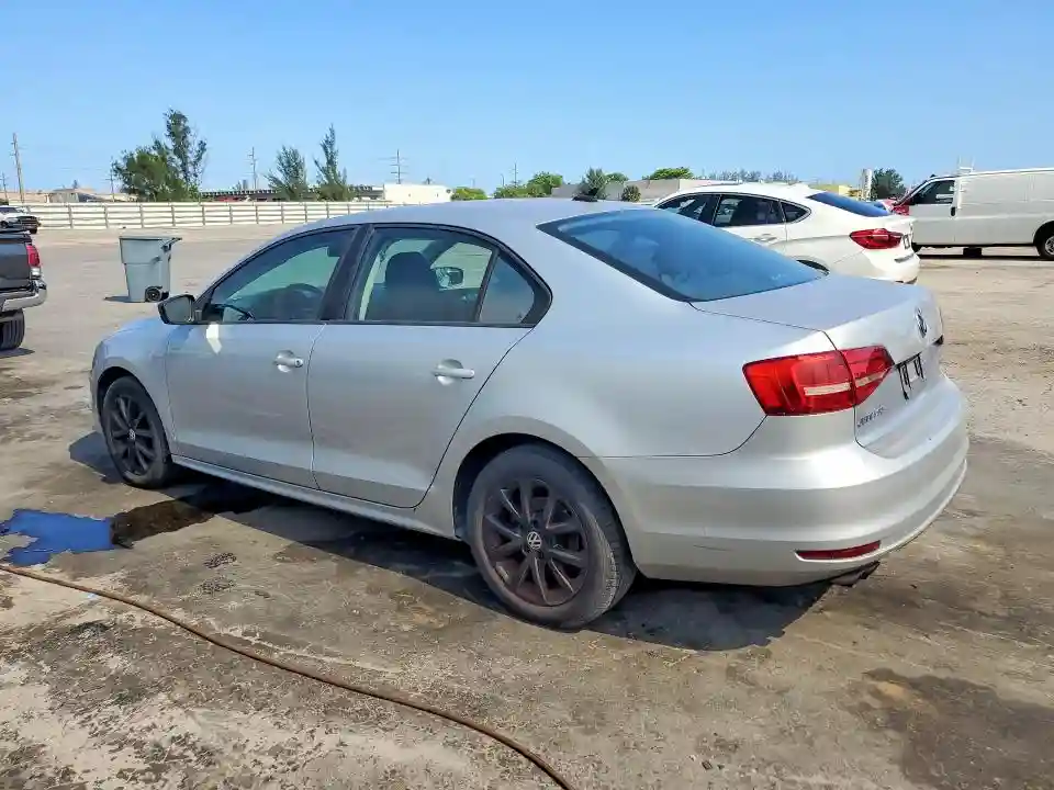 3VWD17AJ6FM225931 2015 VOLKSWAGEN JETTA-1