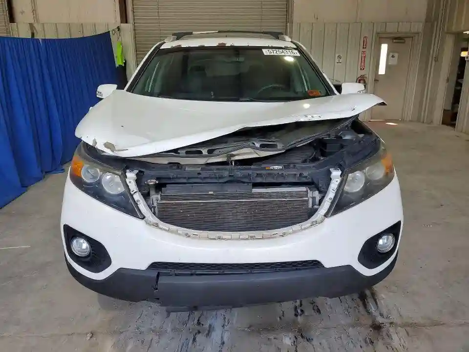 5XYKT4A28DG420645 2013 KIA SORENTO-4