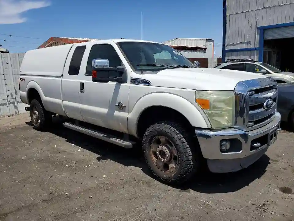1FT8X3BT4BEA51983 2011 FORD F350-3