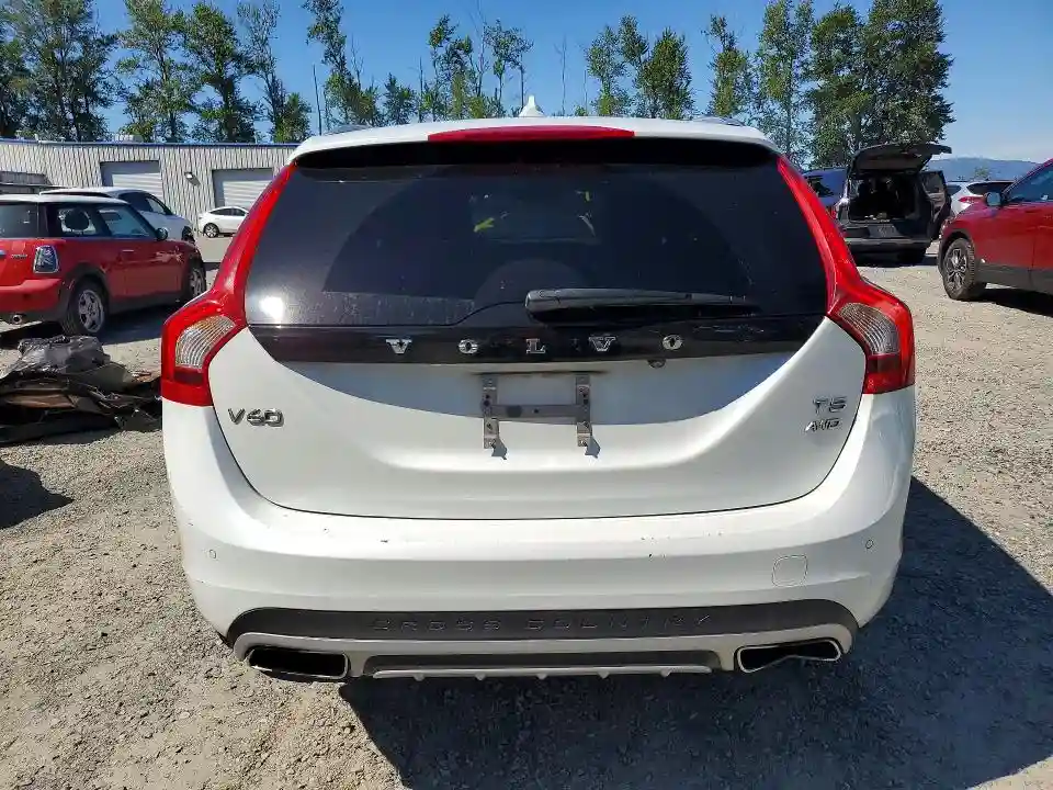 YV4612HK7G1016934 2016 VOLVO V60-5