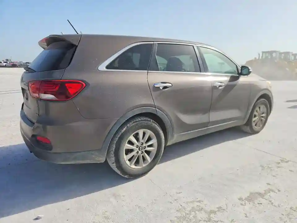 5XYPG4A56KG554880 2019 KIA SORENTO-2