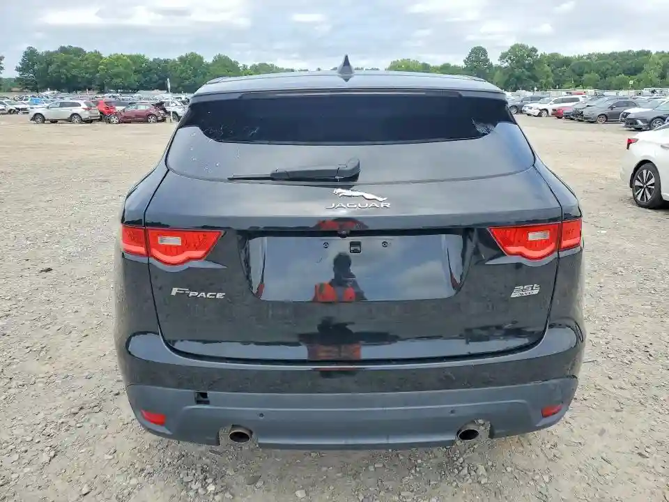 SADCL2FX8JA262689 2018 JAGUAR F-PACE-5