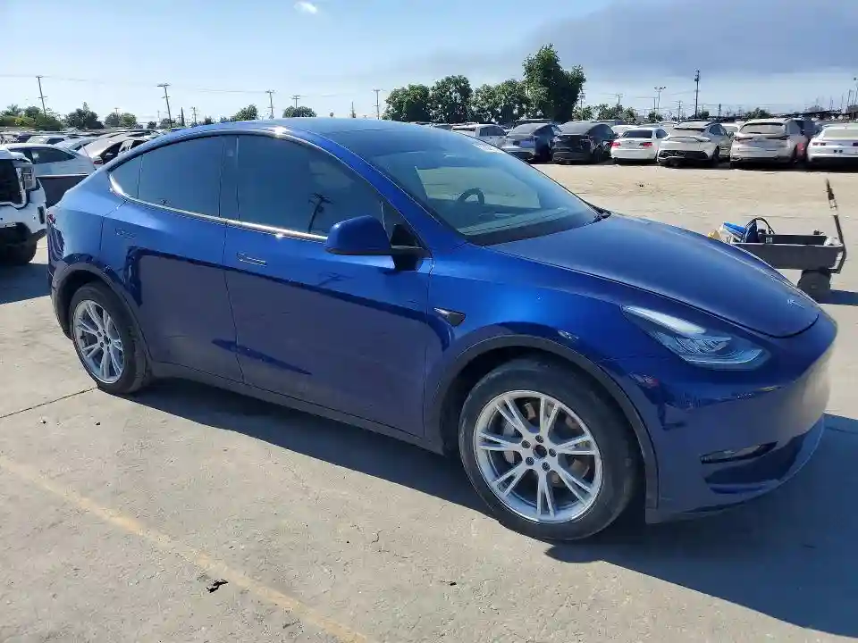 7SAYGDEE6PA041108 2023 TESLA MODEL Y-3