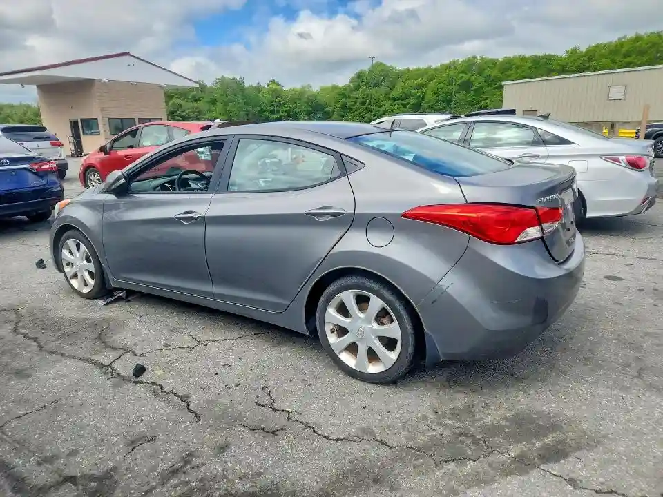 5NPDH4AE4DH161746 2013 HYUNDAI ELANTRA-1