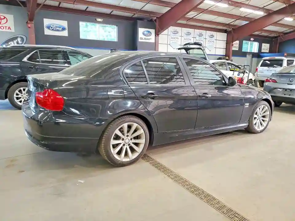 WBAPK5C51BA994021 2011 BMW 3 SERIES-2