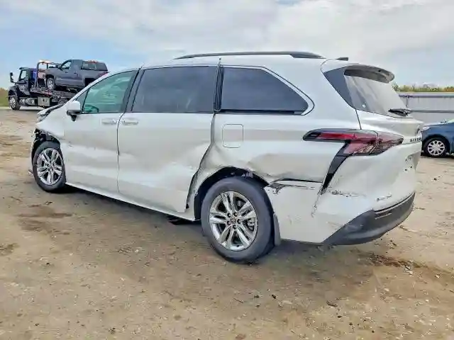 5TDYSKFC2TS251775 2026 TOYOTA SIENNA-1