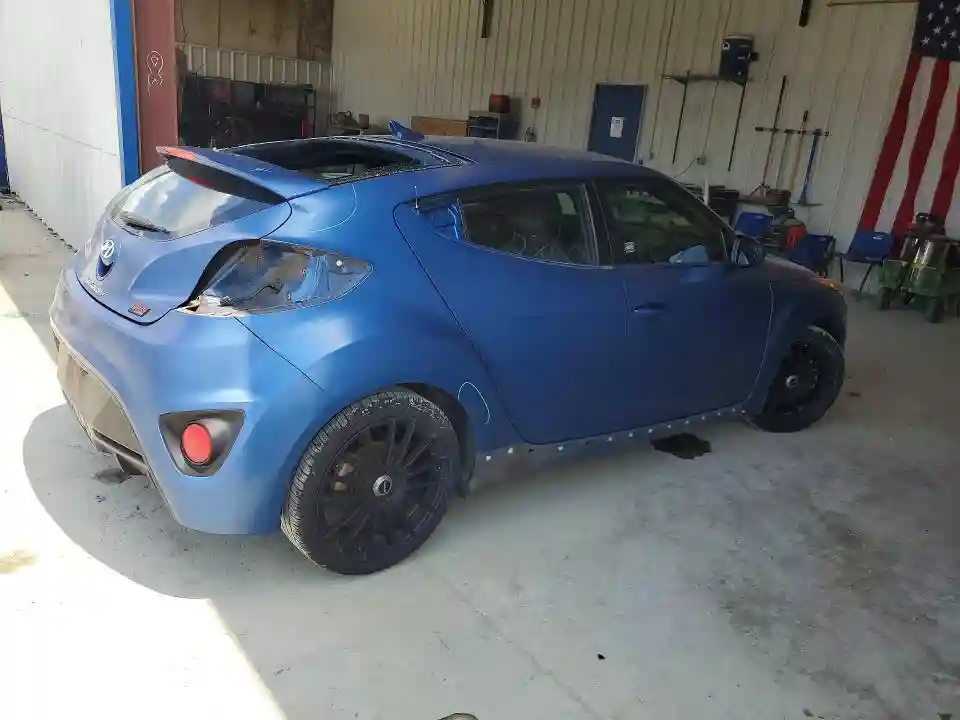 KMHTC6AE8GU260985 2016 HYUNDAI VELOSTER-2