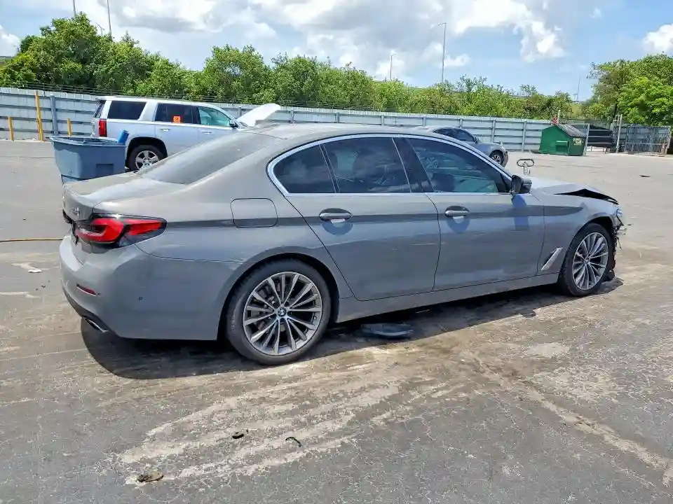 WBA53BH01MCF19947 2021 BMW 5 SERIES-2
