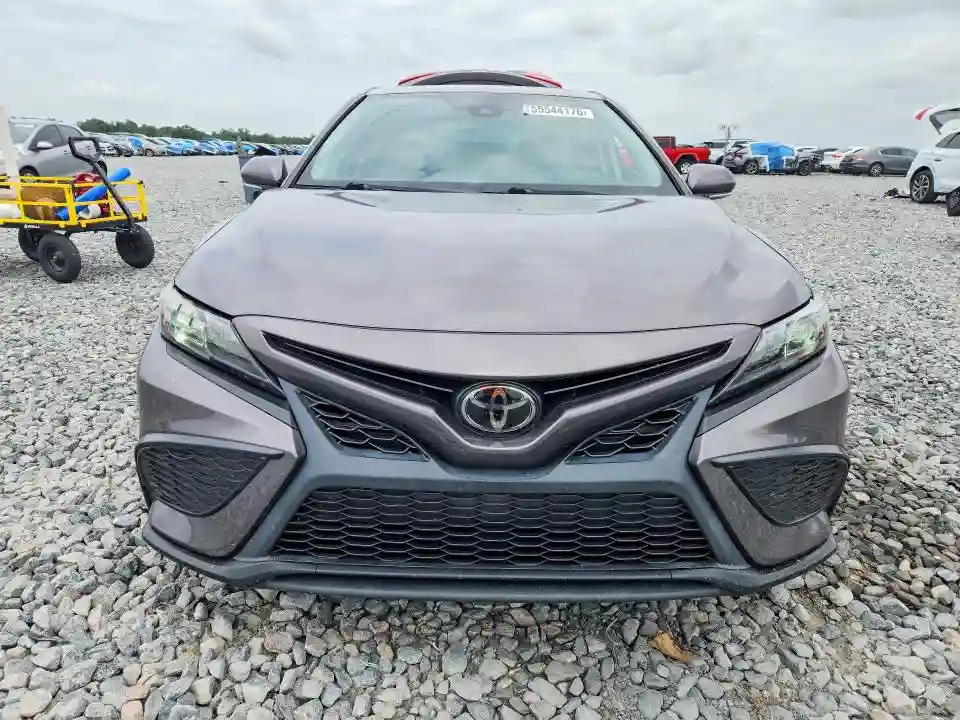 4T1G11AK5NU618301 2022 TOYOTA CAMRY-4