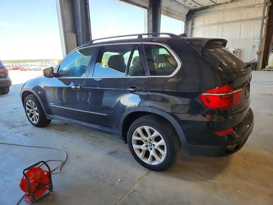 5UXZV4C52D0E06635 2013 BMW X5-1