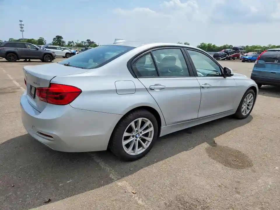 WBA8A3C51JA499795 2018 BMW 3 SERIES-2