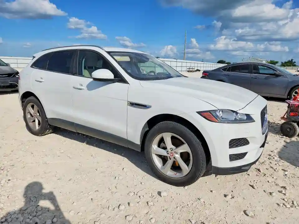 SADCJ2FX0JA265379 2018 JAGUAR F-PACE-3