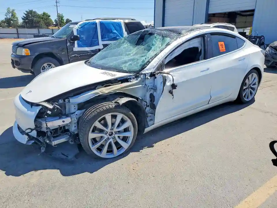 5YJ3E1EC6LF627637 2020 TESLA MODEL 3-0