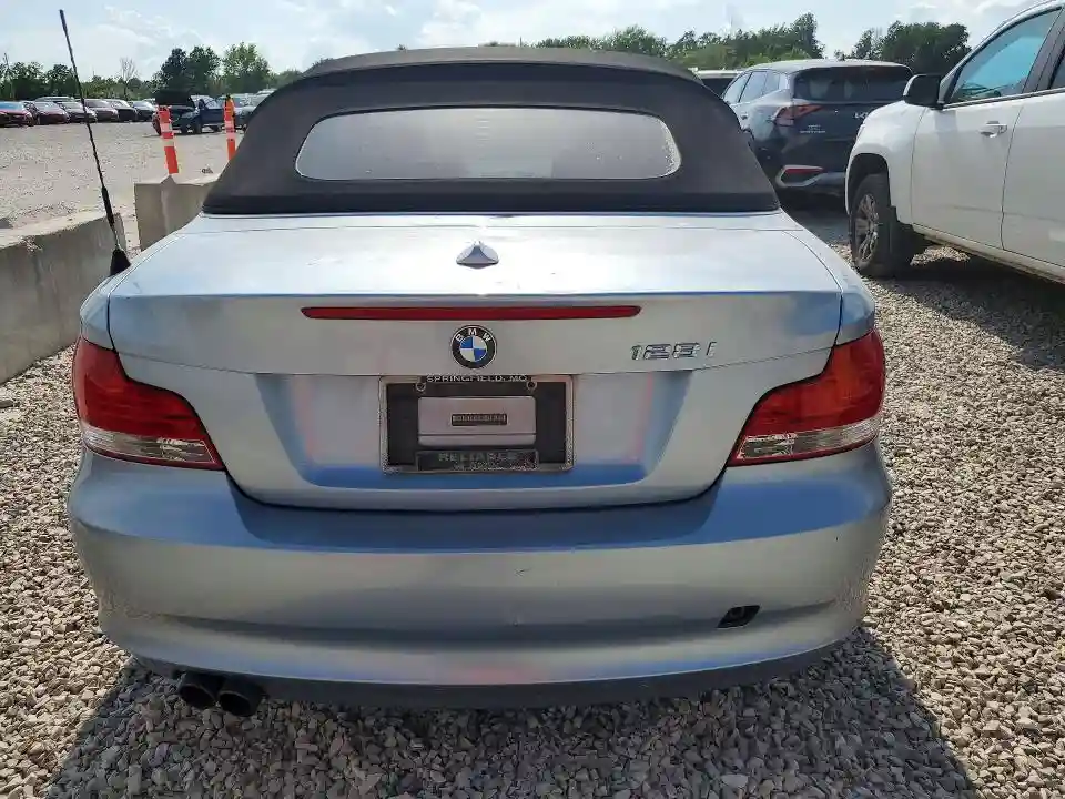 WBAUL7C55AVJ77573 2010 BMW 1 SERIES-5