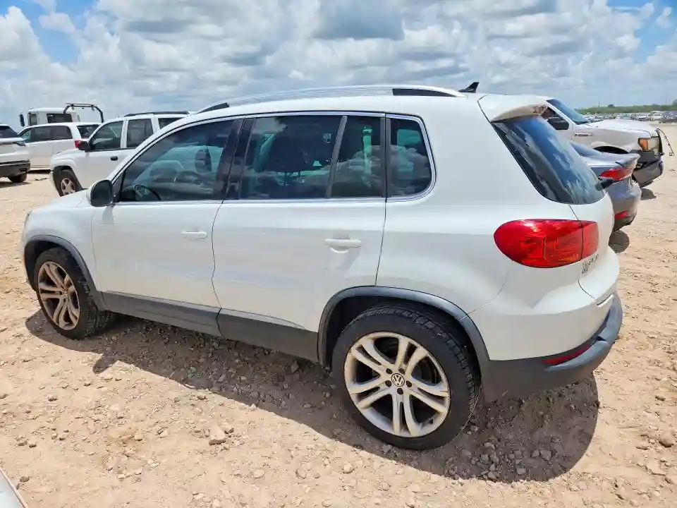 WVGAV7AX4GW516925 2016 VOLKSWAGEN TIGUAN-1