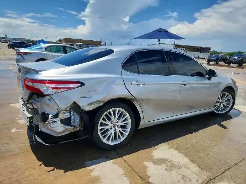 4T1B21HK9JU501585 2018 TOYOTA CAMRY SOLA-2