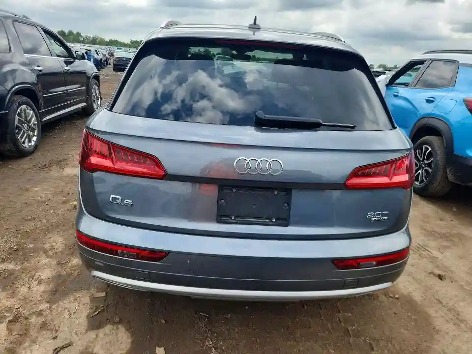 WA1BNAFY9J2142036 2018 AUDI Q5-5