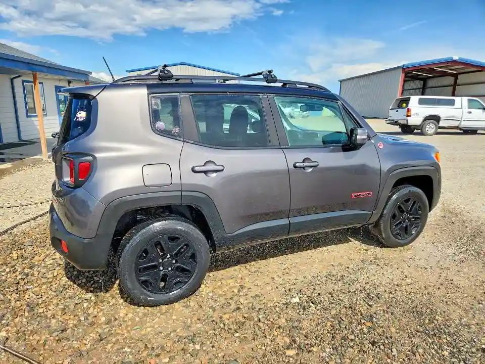 ZACCJBCB8JPG72886 2018 JEEP RENEGADE-2