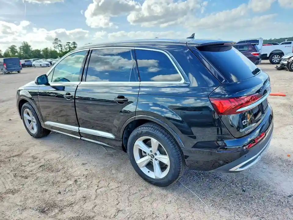 WA1ACBF78PD002670 2023 AUDI Q7-1
