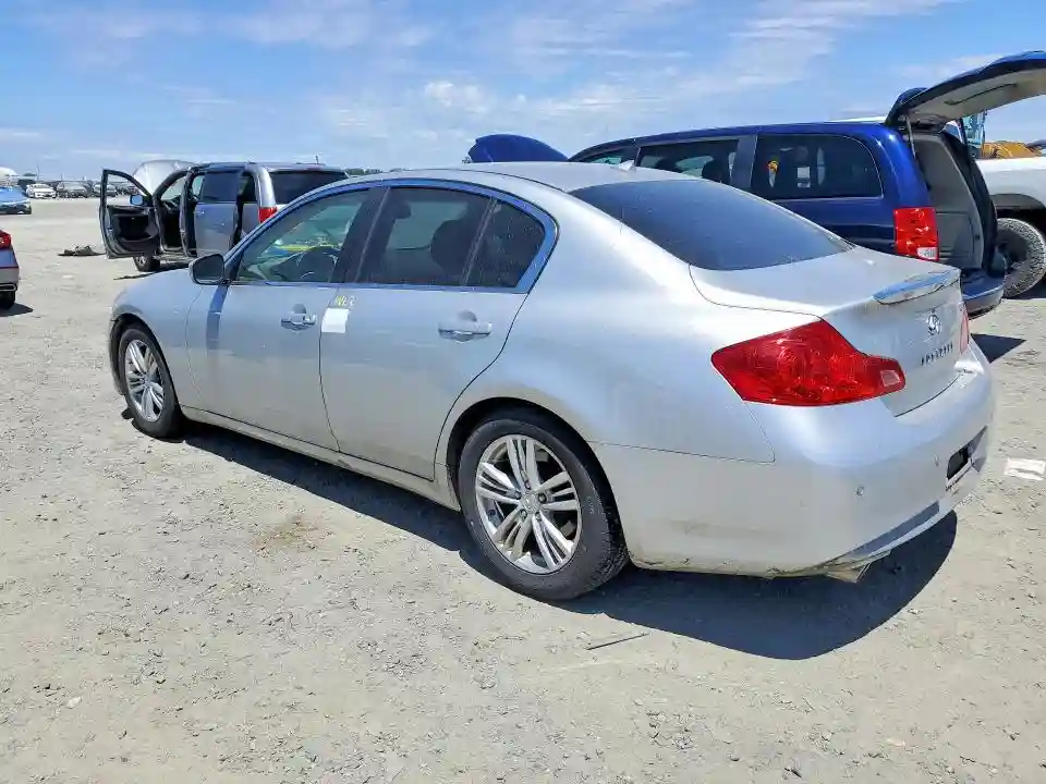 JN1CV6AP8DM711525 2013 INFINITI G37-1