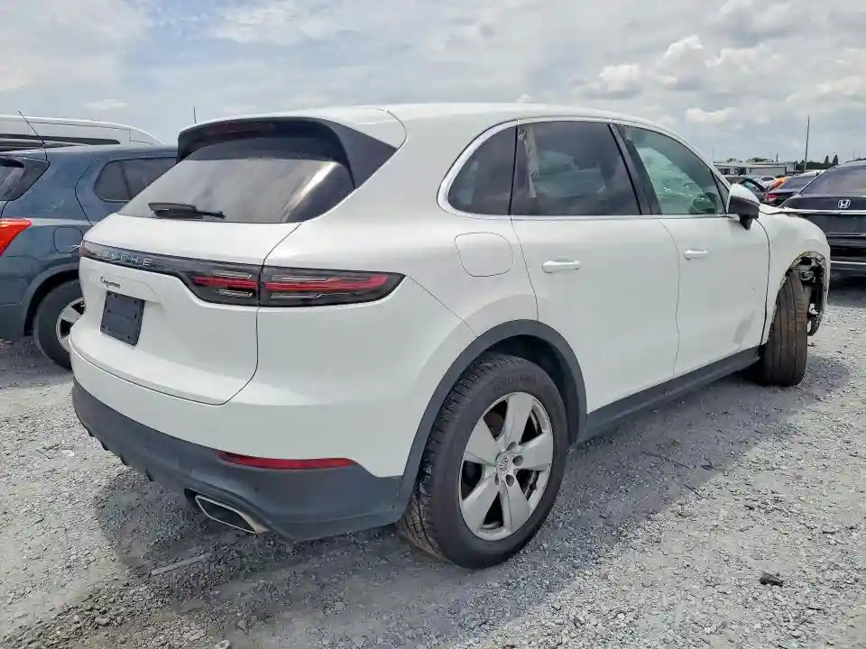 WP1AA2AY8KDA07032 2019 PORSCHE CAYENNE-2