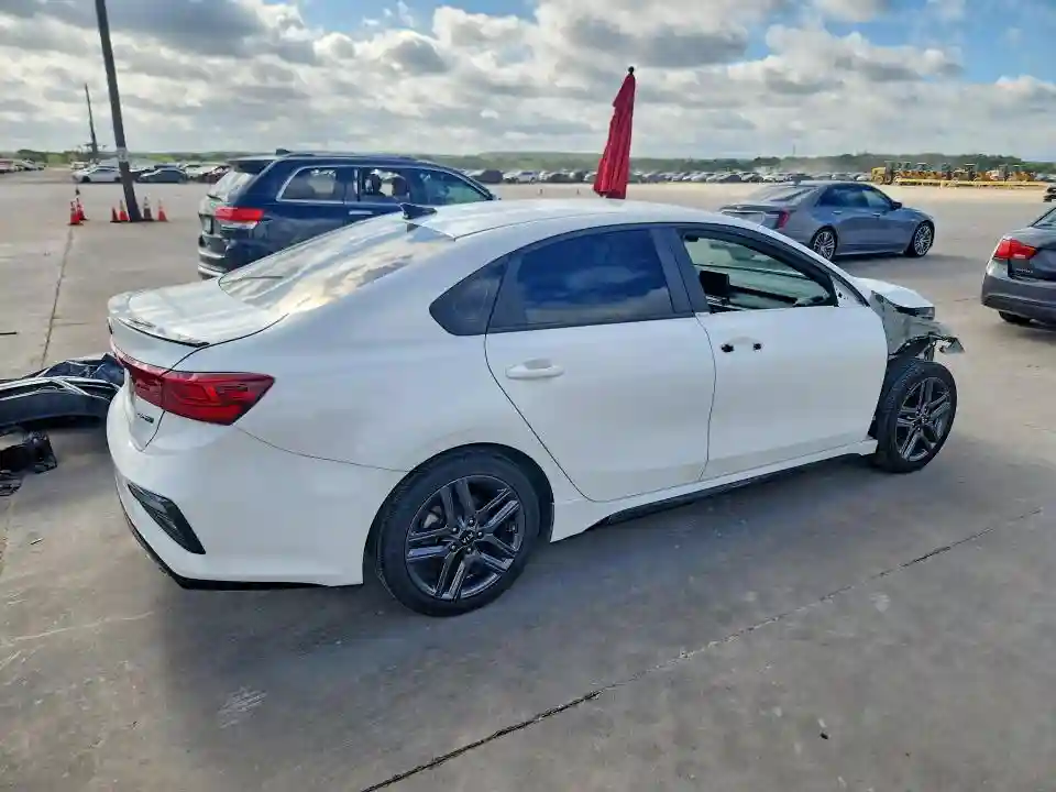 3KPF34AD4ME306965 2021 KIA FORTE-2