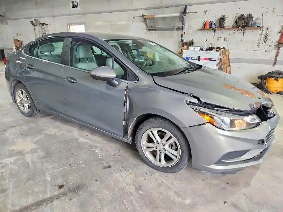 1G1BE5SM3H7234748 2017 CHEVROLET CRUZE-3