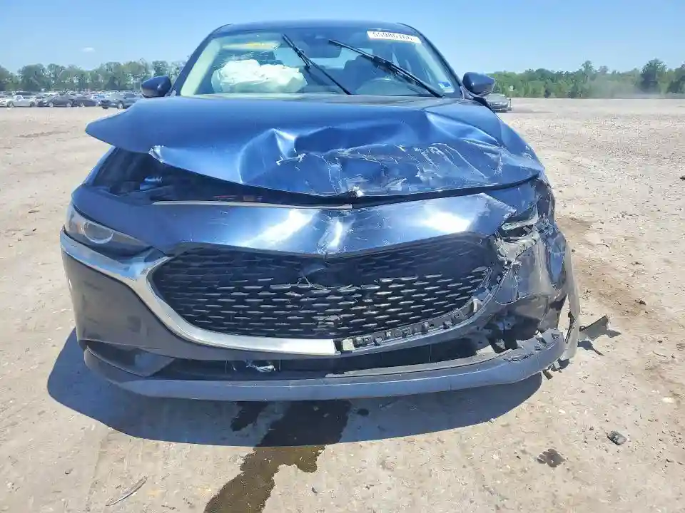 JM1BPADL5K1115835 2019 MAZDA 3-4